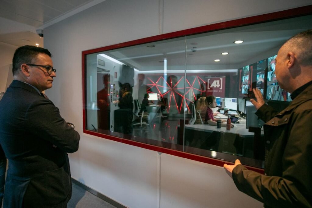 Solicitud-de-la-Junta-Directiva-para-mantener-y-capturar-talento.jpg