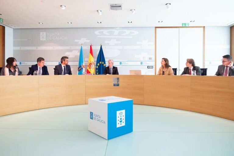 Reunion-de-la-junta-directiva-en-San-Caetano-hoy.jpg