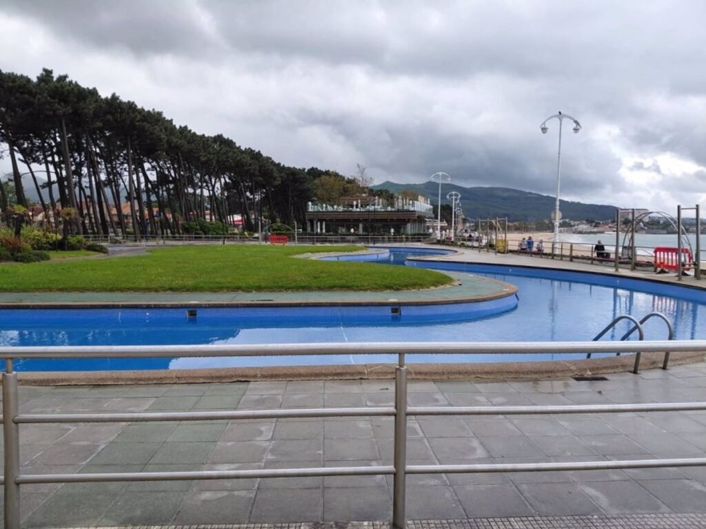 Apertura-del-Consejo-Municipal-de-Vigo-en-las-Piscinas-de.jpg
