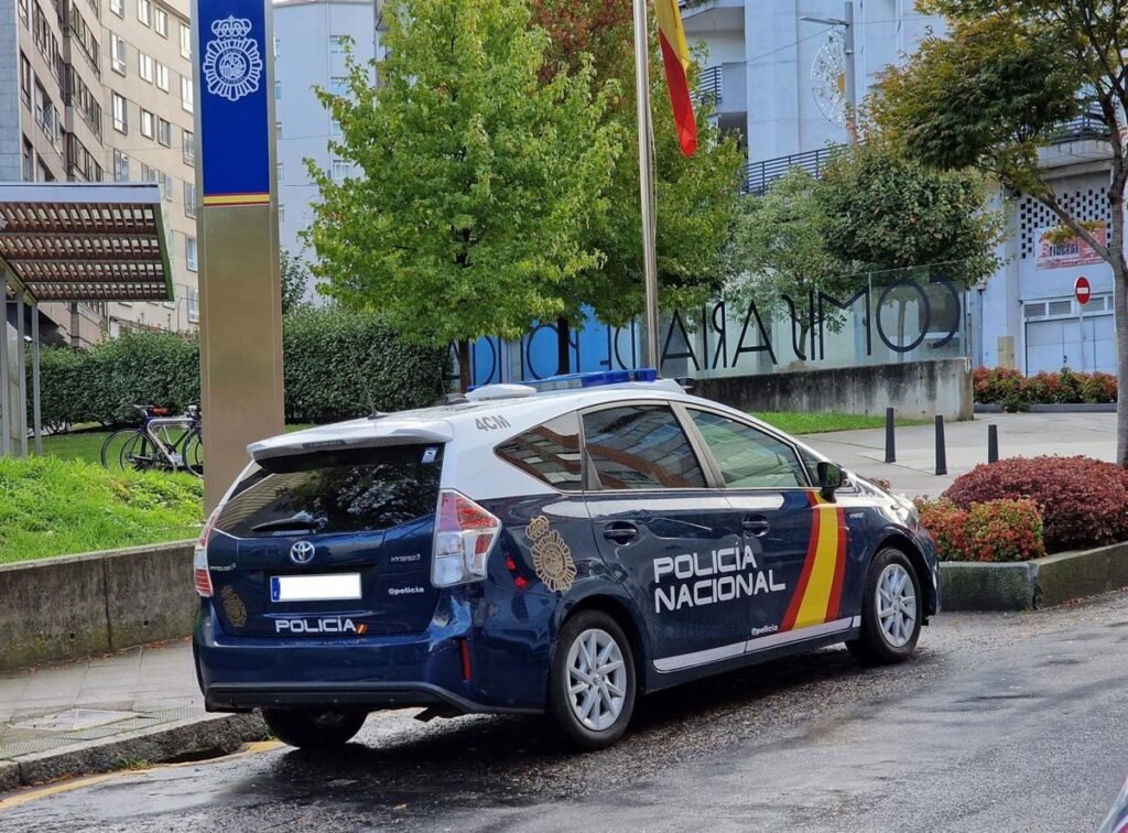 Detenidos-en-Vigo-los-ocupantes-de-un-coche-robado-que.jpg