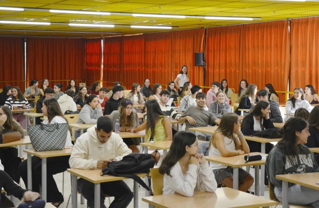 UVigo-comienza-curso-con-105-de-ocupacion-en-plazas-de.jpg