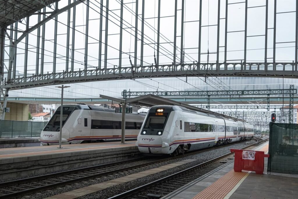 Renfe-aumenta-mas-de-4600-plazas-semanales-en-trenes-entre.jpg