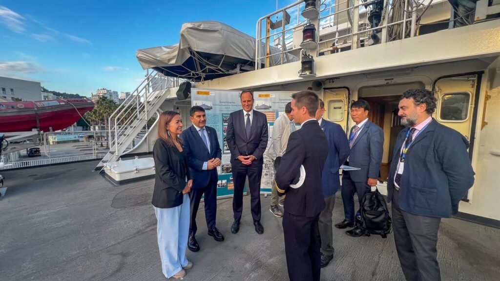 Vigo-forma-inspectores-africanos-contra-pesca-ilegal.jpg