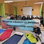Docentes-gallegos-se-encierran-en-centros-educativos-para-exigir-mejoras.jpg