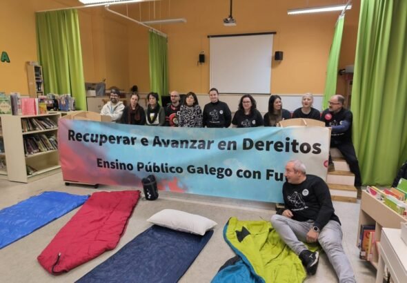 Docentes-gallegos-se-encierran-en-centros-educativos-para-exigir-mejoras.jpg
